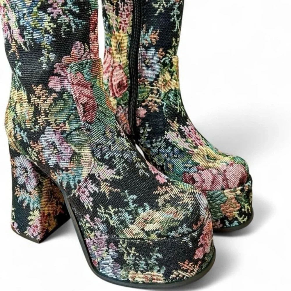 Current Mood Dolls Kill ‘BOHEME GARDEN’ Tapestry OTK Boots Vest SET L/9 NWT - Picture 4 of 13